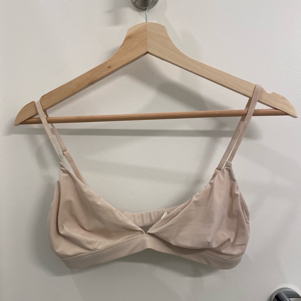 Aritzia bralette